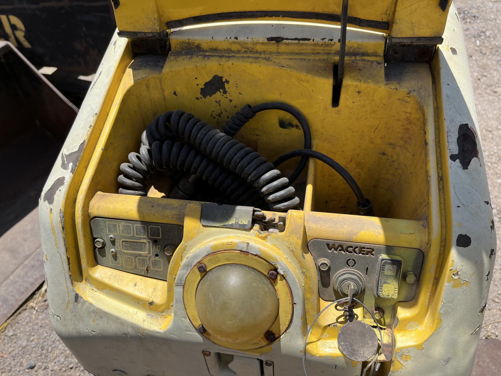 ./imagenes/INVOICE/2019/18110/WACKER RT820 (3).JPG